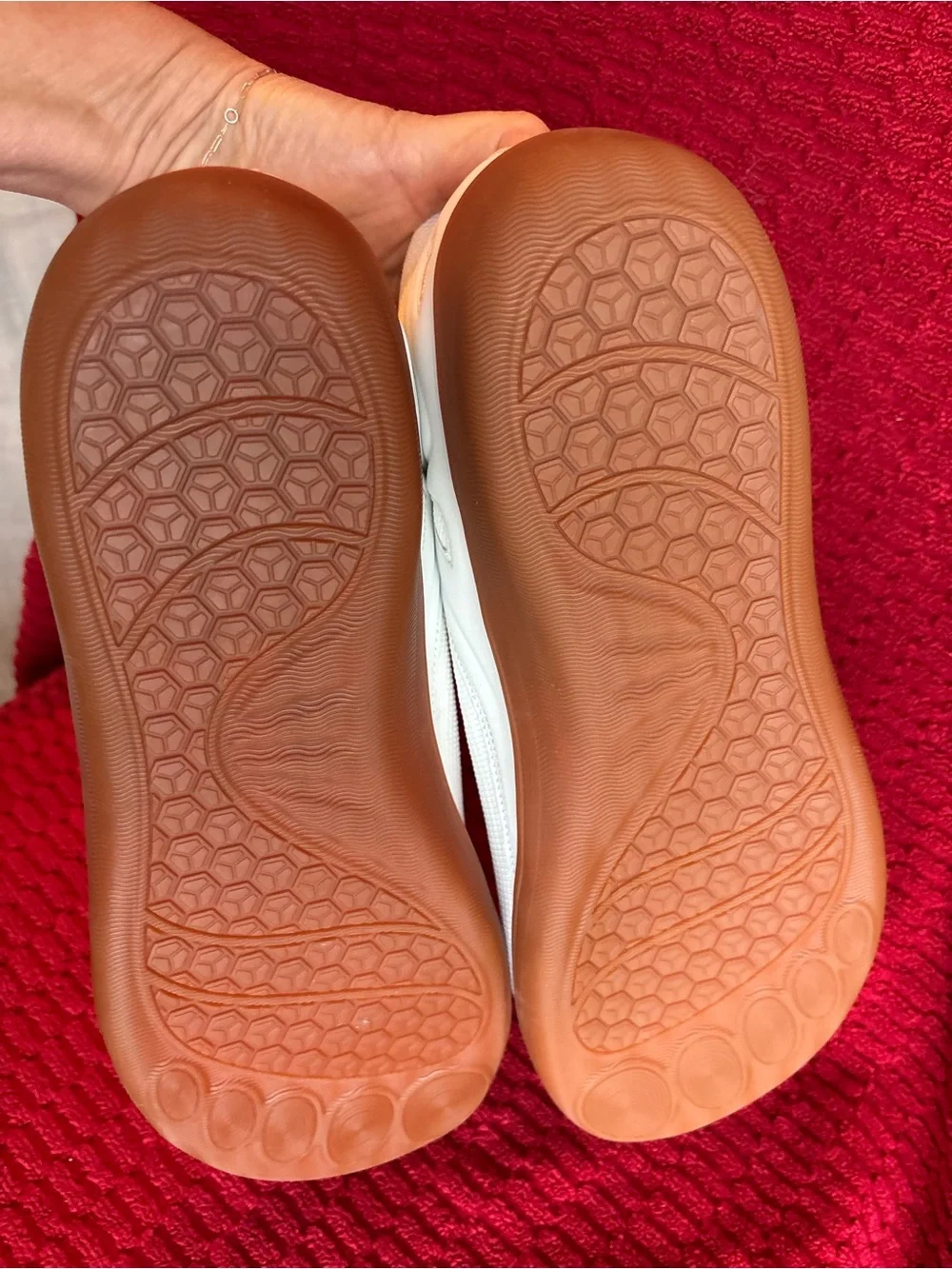 Source Unknown White Knit Slip-On Loafers with Gum Sole